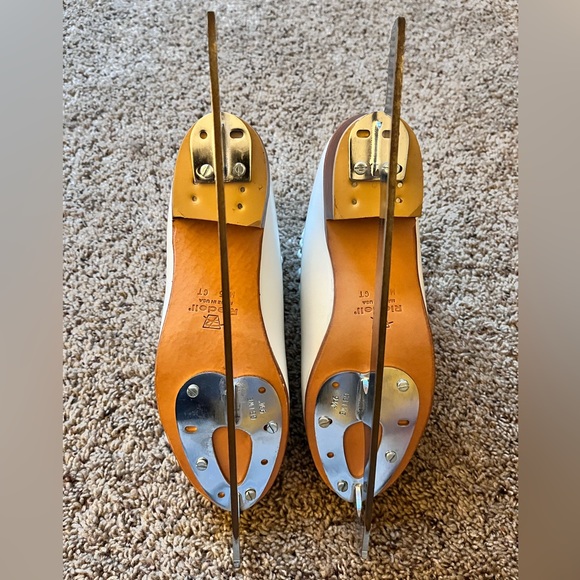 Riedell Model 292 Womens Figure Skates - Size 5, Medium Width - Picture 6 of 9